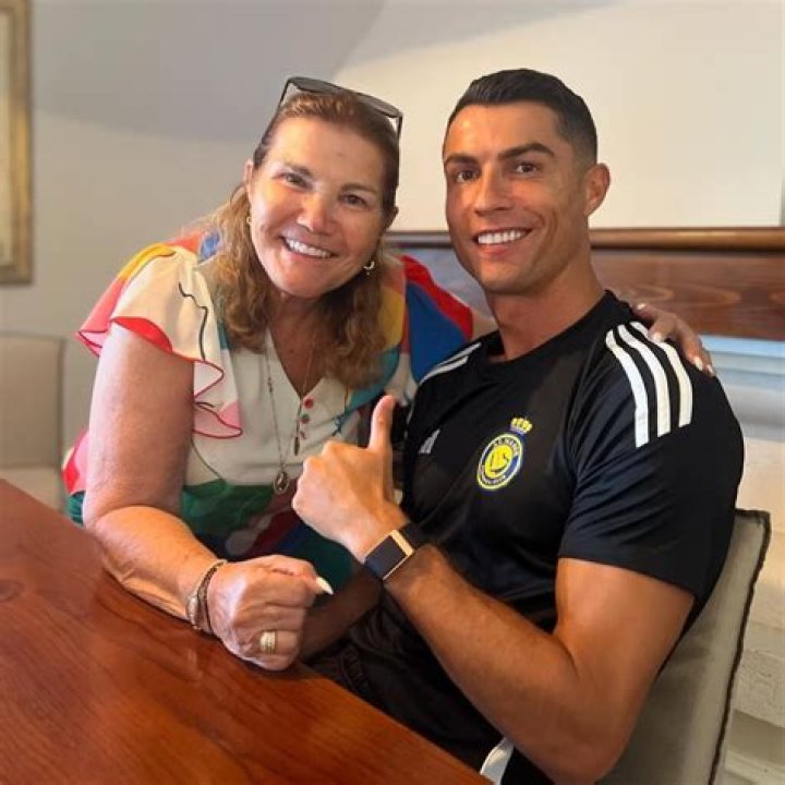 Cristiano Ronaldo | Bio, Age, Net Worth, Relationship, Career