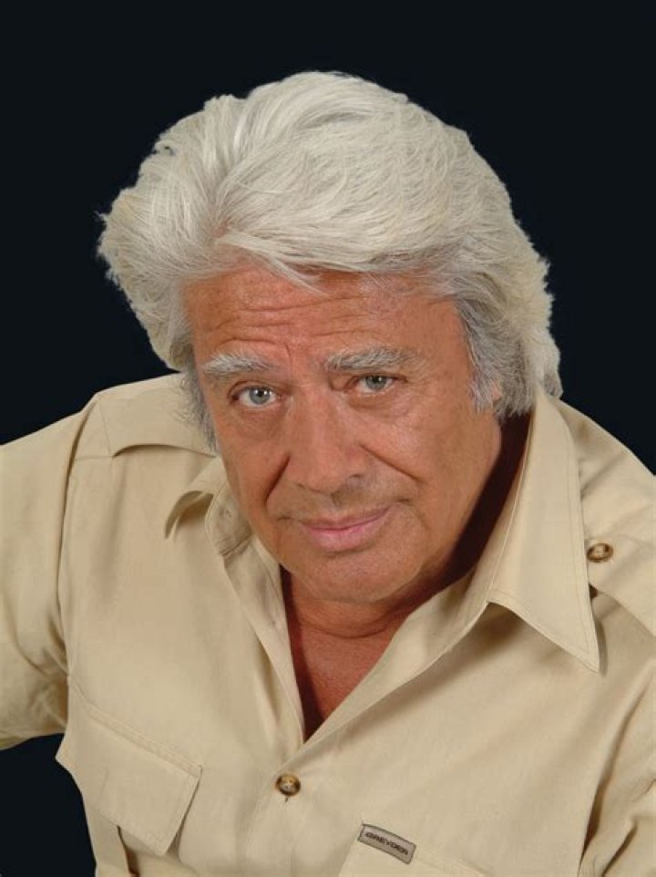 Cuneyt Arkin