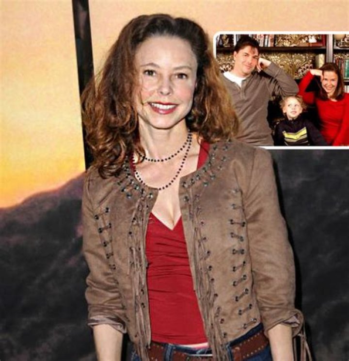 Dana Barron Is Unmarried But Has A Son! Who Is Her Boyfriend?