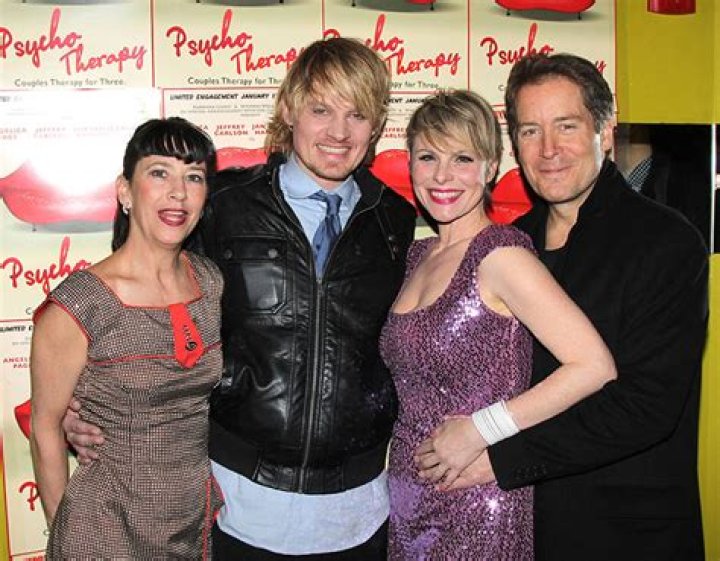 Jeffrey Carlson Family | Meet Parents And Siblings