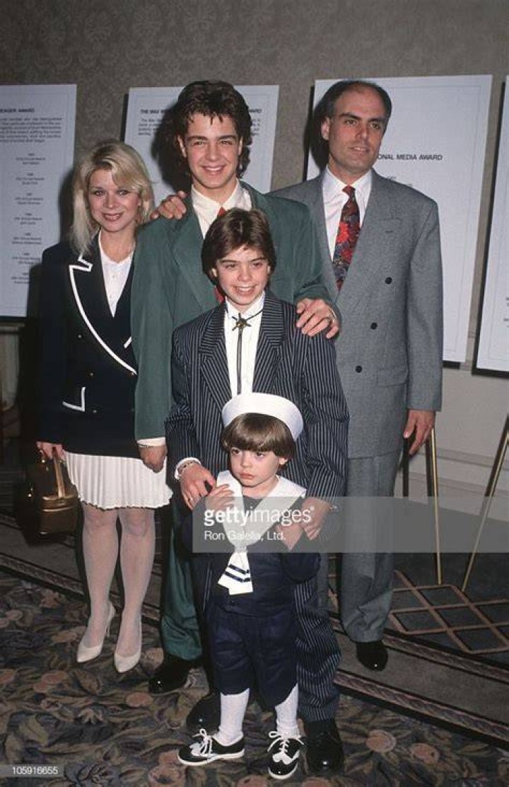 Joey Lawrence | Parents And Siblings