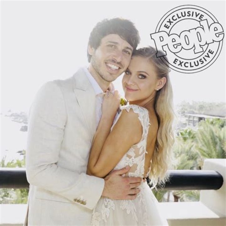 Kelsea Ballerini | Married To Morgan Evans, Boyfriend, Net Worth